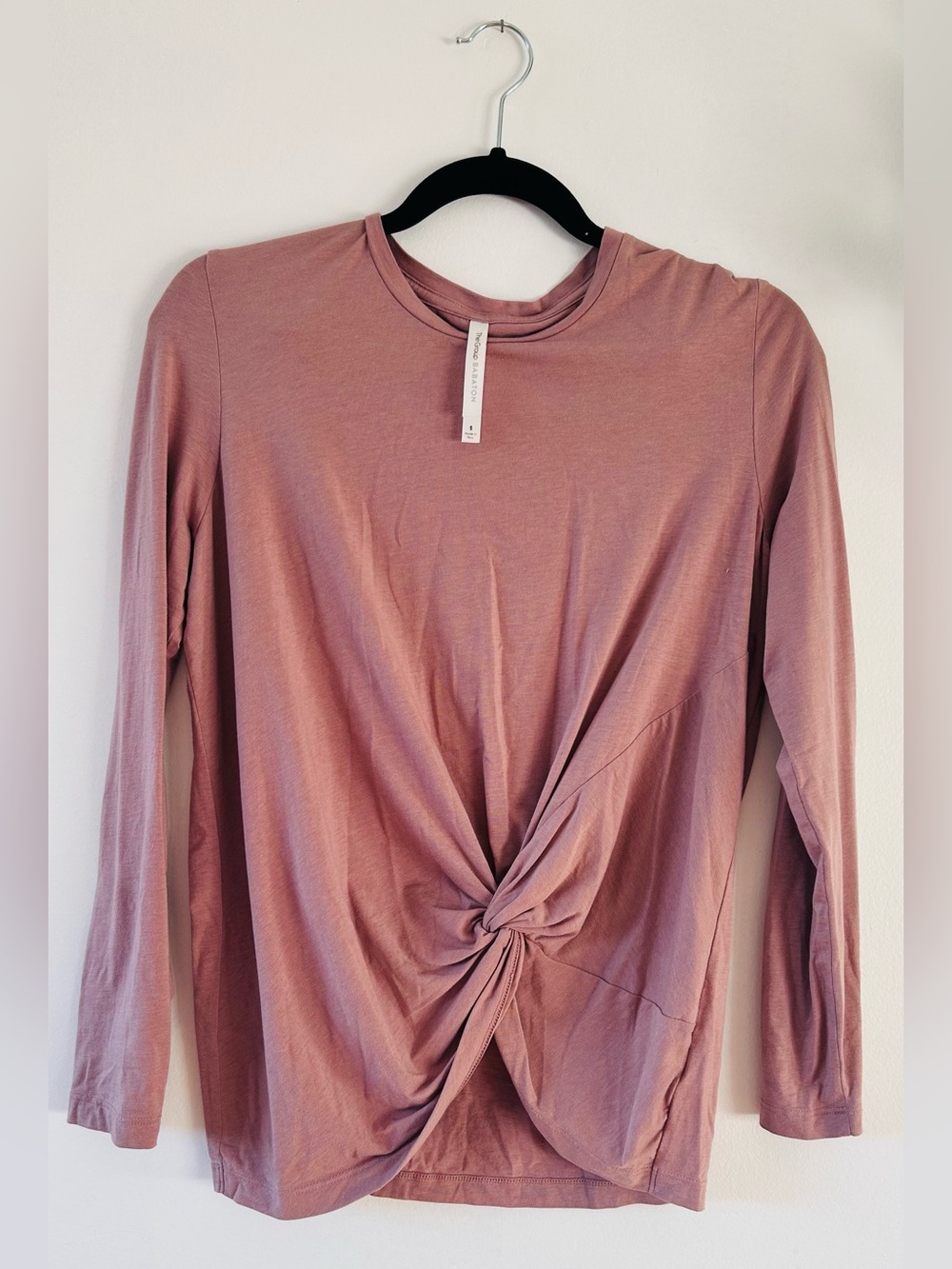 The group Babaton Twist Front Top - Dusty Rose size S